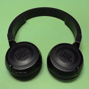 JBL T450BT Wireless On-Ear Headphones (Black)